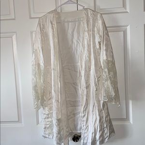 White open bridal robe size small